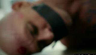 Жесткое связывание и глубокий скак на члене - крутой экшн для взрослых!