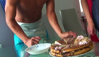 Жаркая групповушка русских свингеров на постели: эксклюзивное порно!