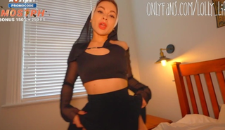 Раскаявшаяся монахиня молит о жестком трахе в свою узкую пизду