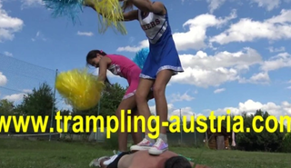 'Шлюхи фанатки оттраханы на стадионе'