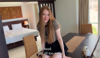 Жаркий риэлтор оттрахал возбужденную туристку