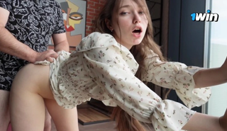 Шаловливая сводная сестра нашла новое развлечение